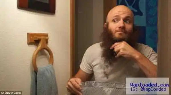 Photos: Extremely hairy man shaves his chest and back